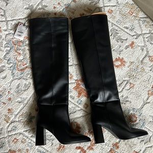 NWT Zara Leather Pointed Toed Boots